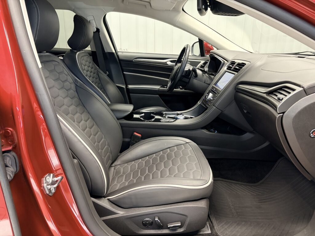 Ford Mondeo, image 9