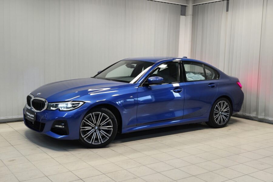 BMW 330, image 2