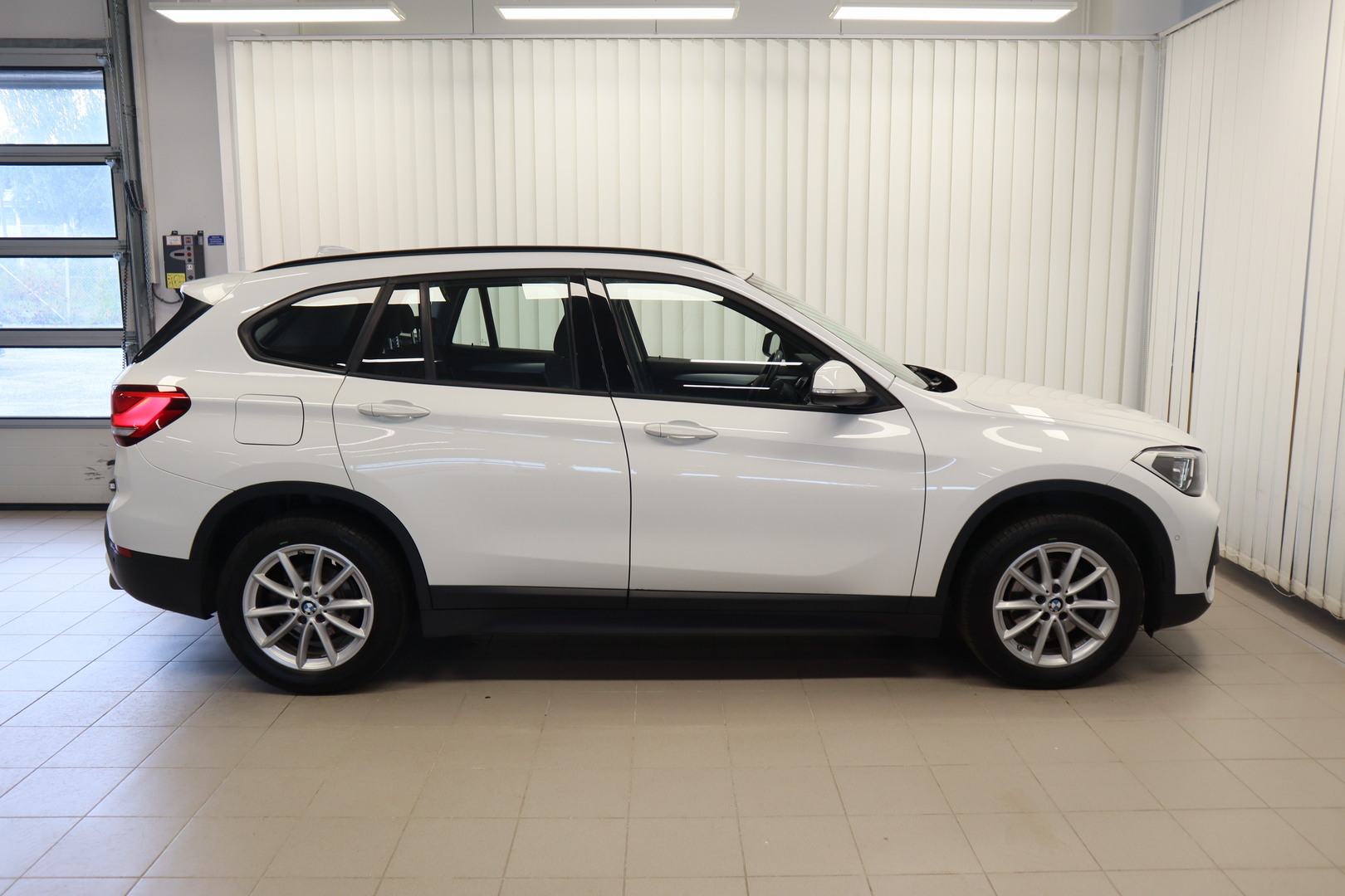 BMW X1 F48 xDrive18d A Business 2020, kuva 6/20