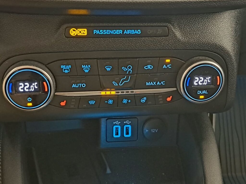 Ford Focus, image 18
