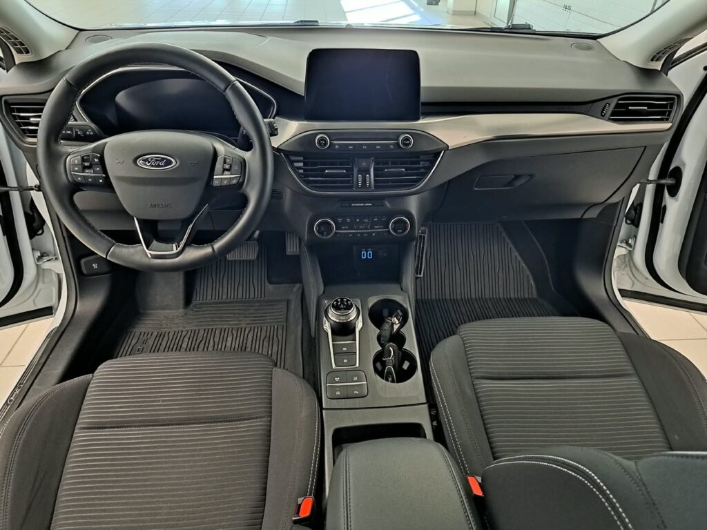 Ford Focus, image 8