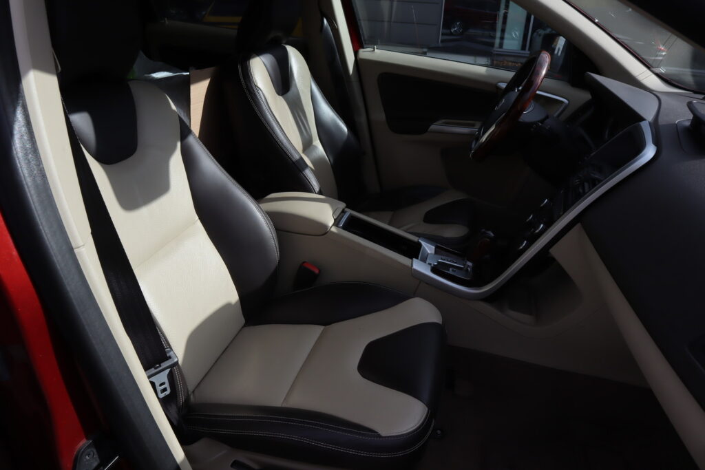 Volvo XC60, image 7