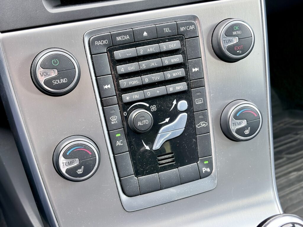 Volvo V60, image 11