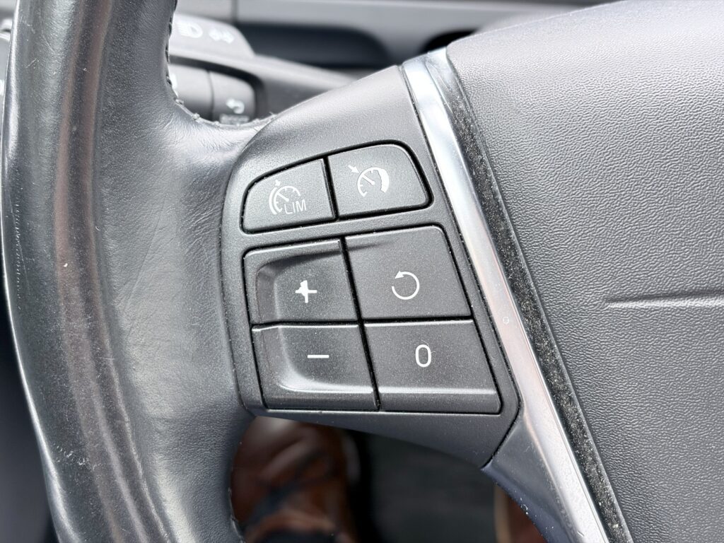 Volvo V60, image 8