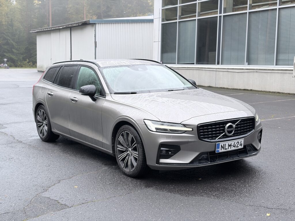 Volvo V60, image 2