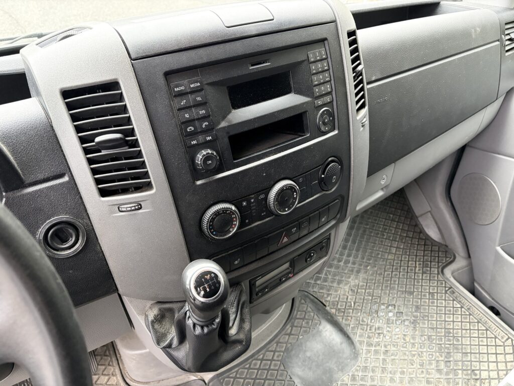 Mercedes-Benz Sprinter, image 13