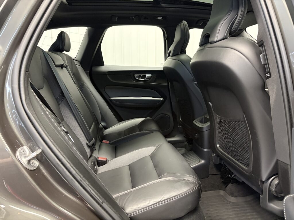 Volvo XC60, image 10