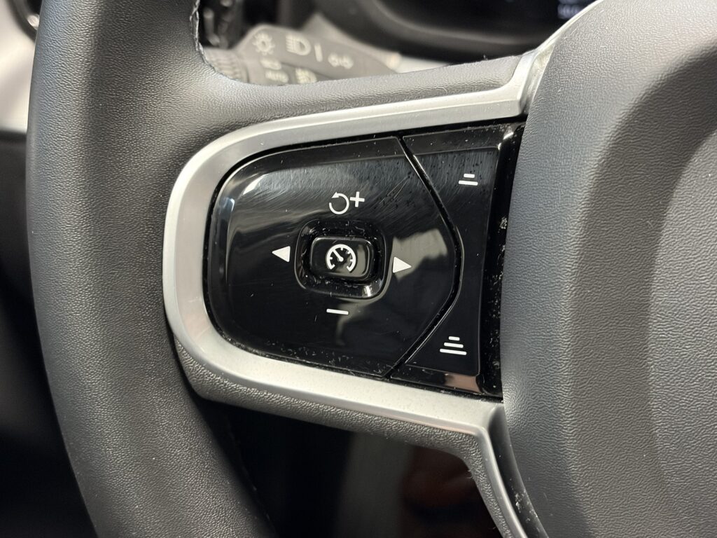 Volvo XC60, image 17