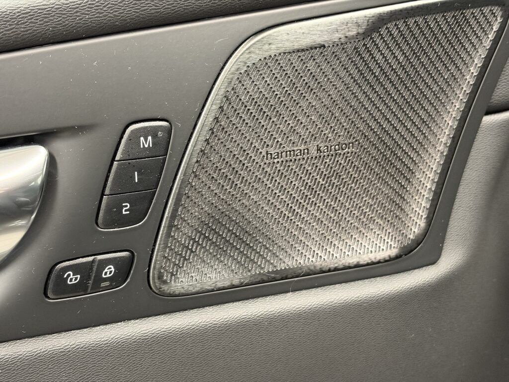 Volvo XC60, image 24