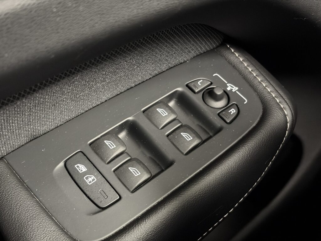 Volvo XC60, image 25