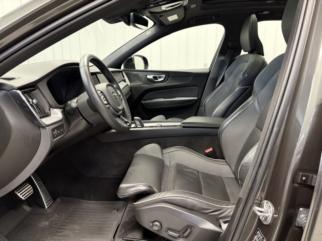 Volvo XC60, image 8