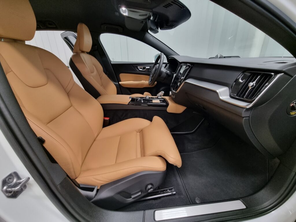 Volvo V60, image 8
