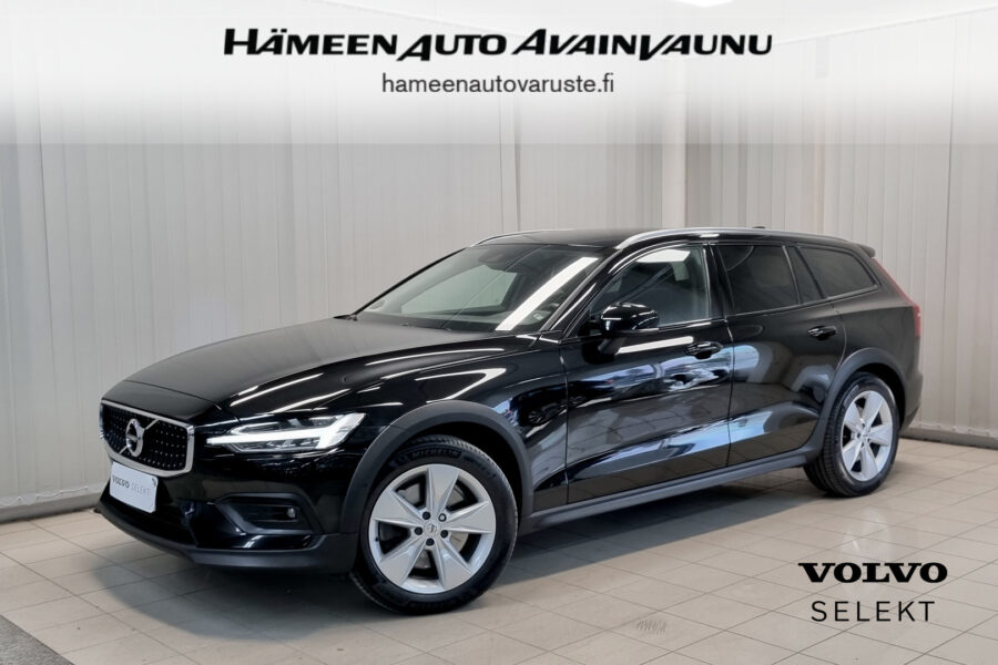 Volvo V60 Cross Country, image 1