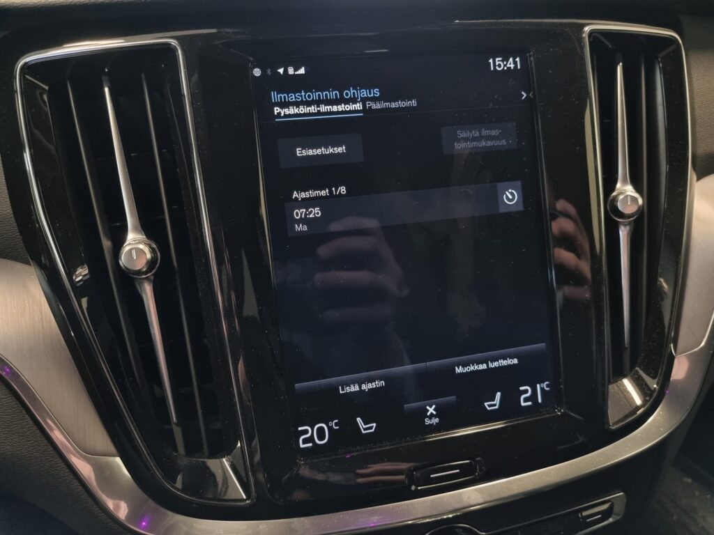 Volvo V60 Cross Country, image 13