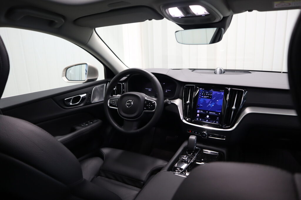 Volvo V60, image 29