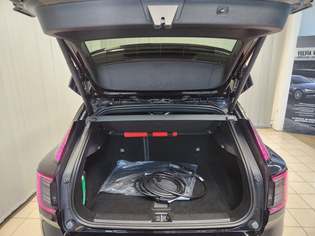 Volvo EX30, image 20