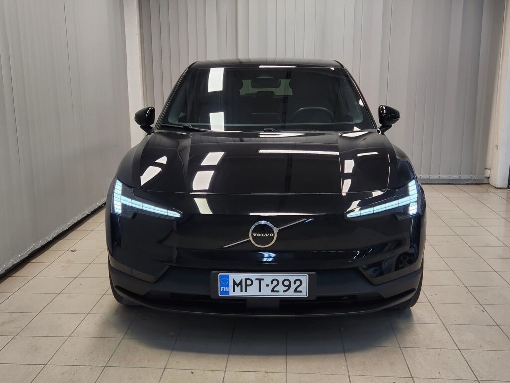 Volvo EX30, image 3