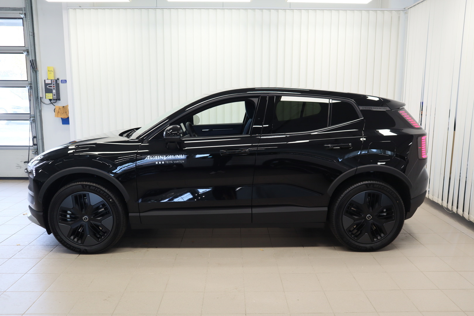 Volvo EX30 Cross Country P8 AWD Plus 2027, bild 3/20
