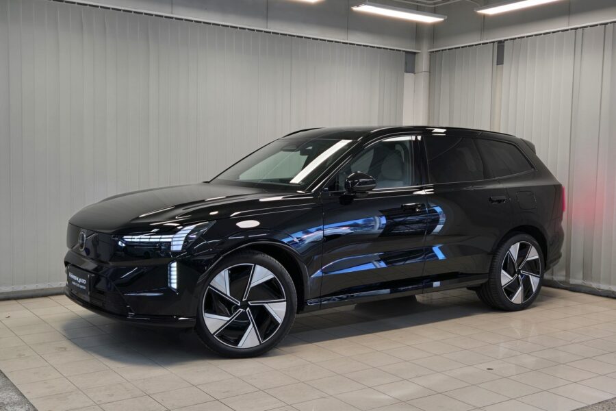 Volvo EX90, image 2