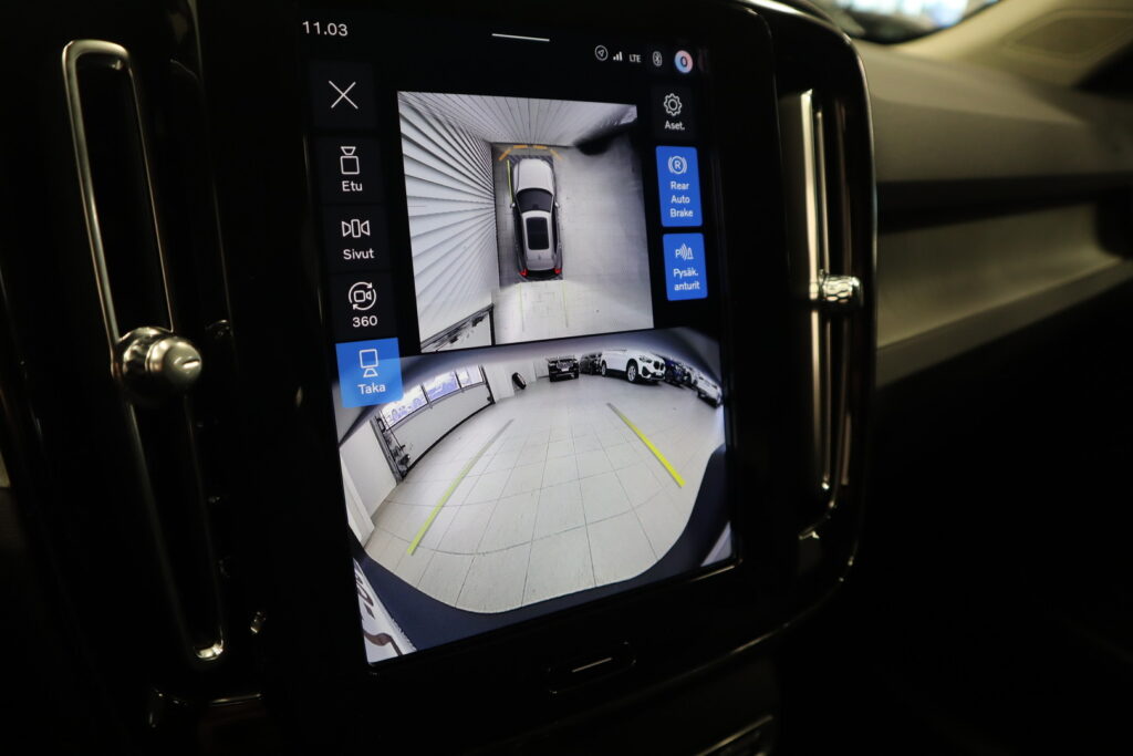 Volvo XC40, image 17