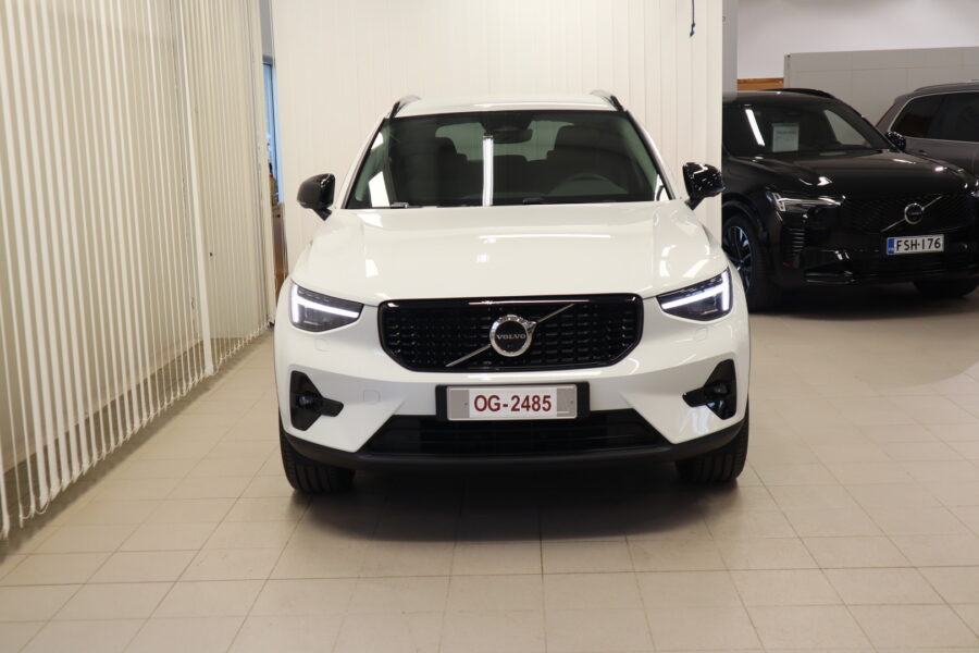 Volvo XC40, image 2