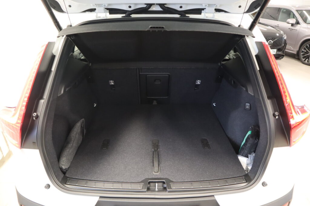 Volvo XC40, image 20