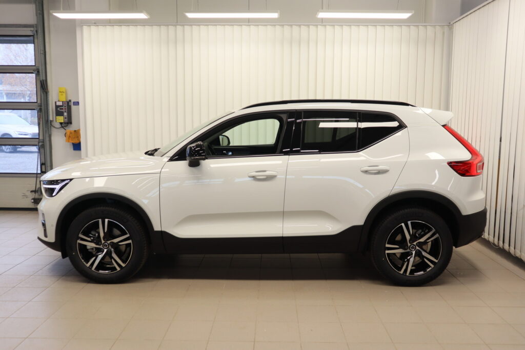 Volvo XC40, image 3