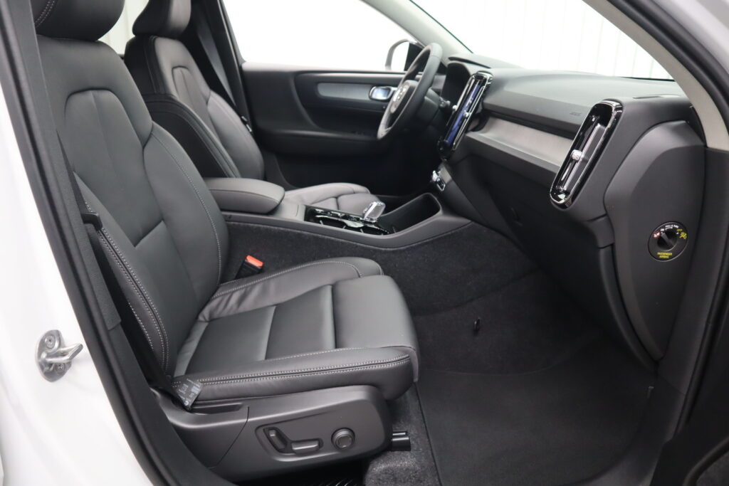 Volvo XC40, image 9