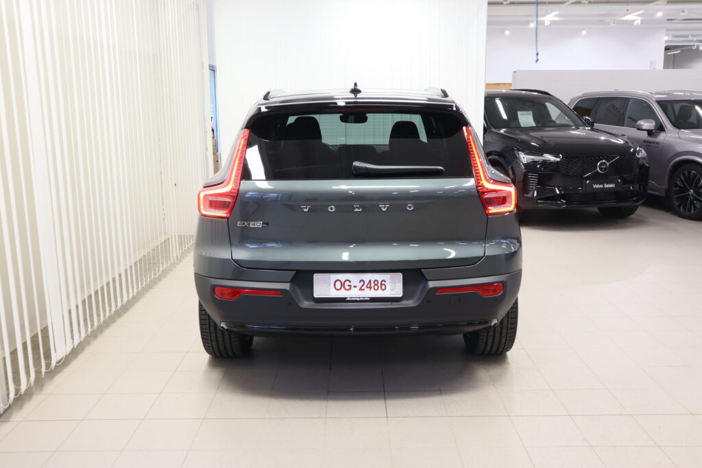 Volvo EX40, image 5