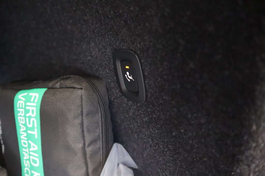 Volvo EC40, image 21