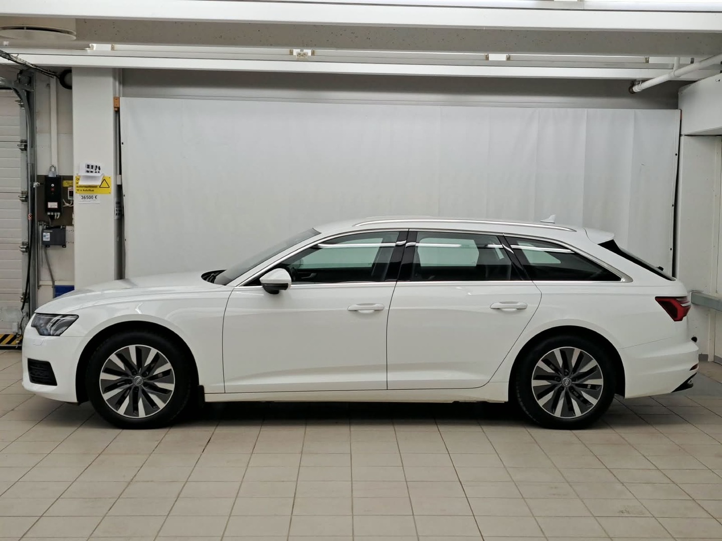 Audi A6 2019, bild 3/27