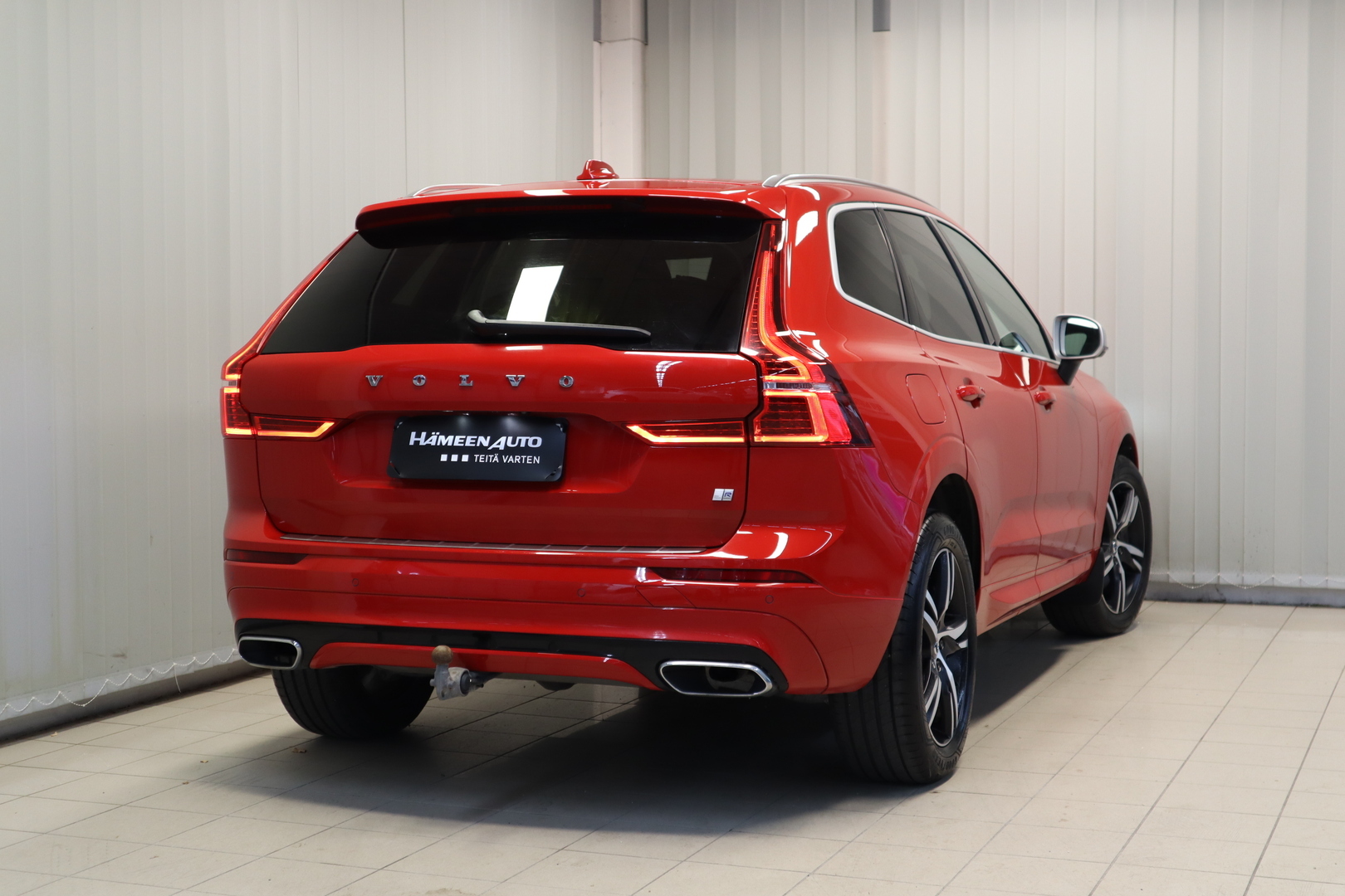 Volvo XC60 D4 AWD R-Design aut 2017, kuva 7/25