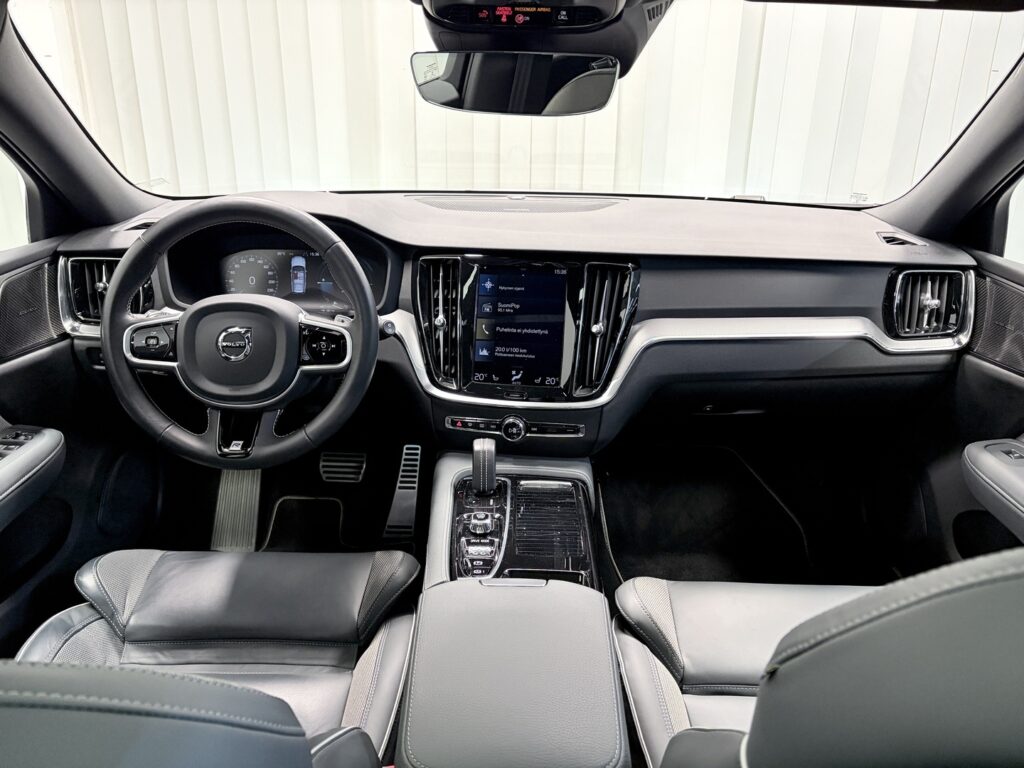 Volvo V60, image 12