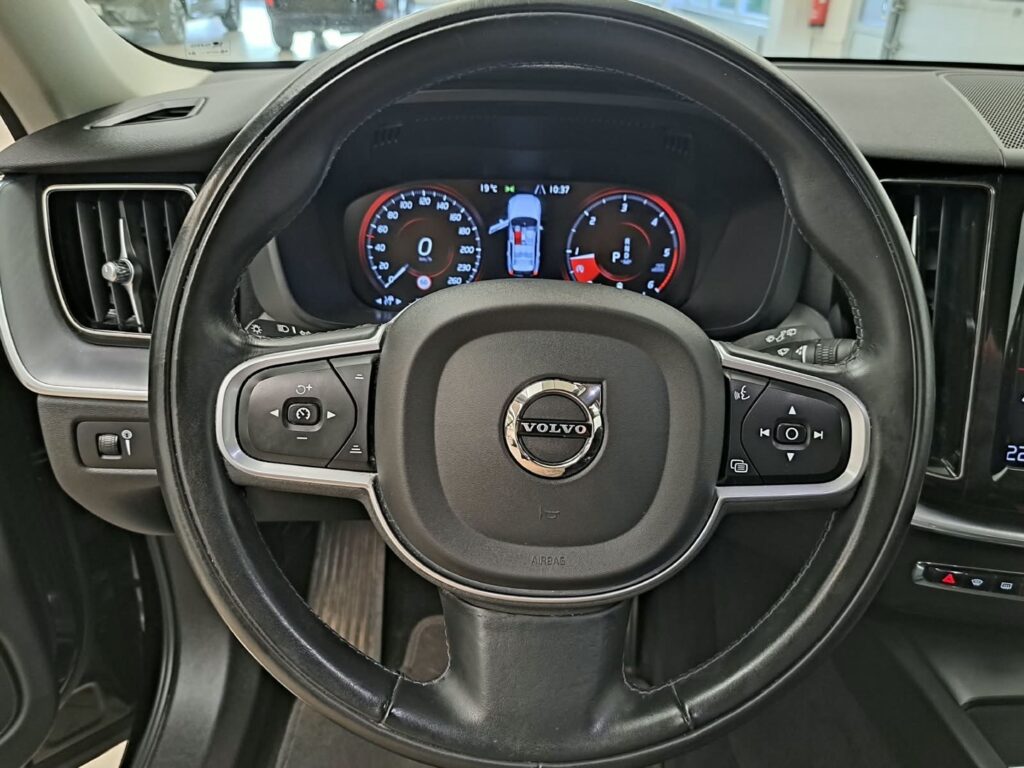 Volvo XC60, image 15