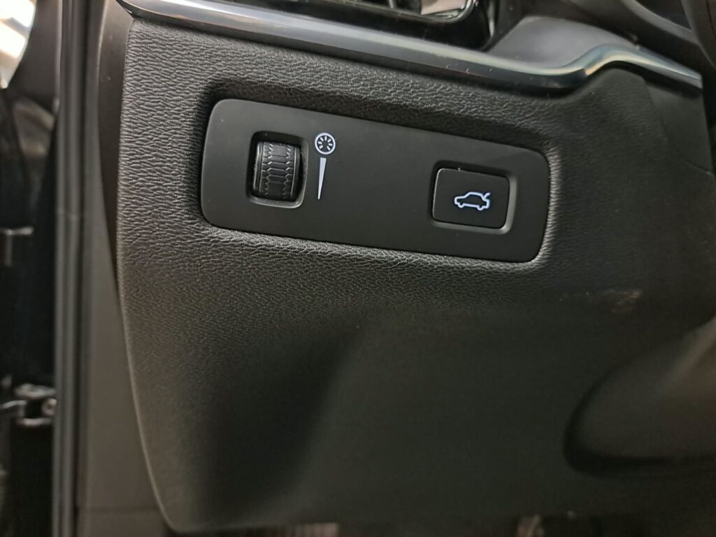 Volvo XC60, image 25