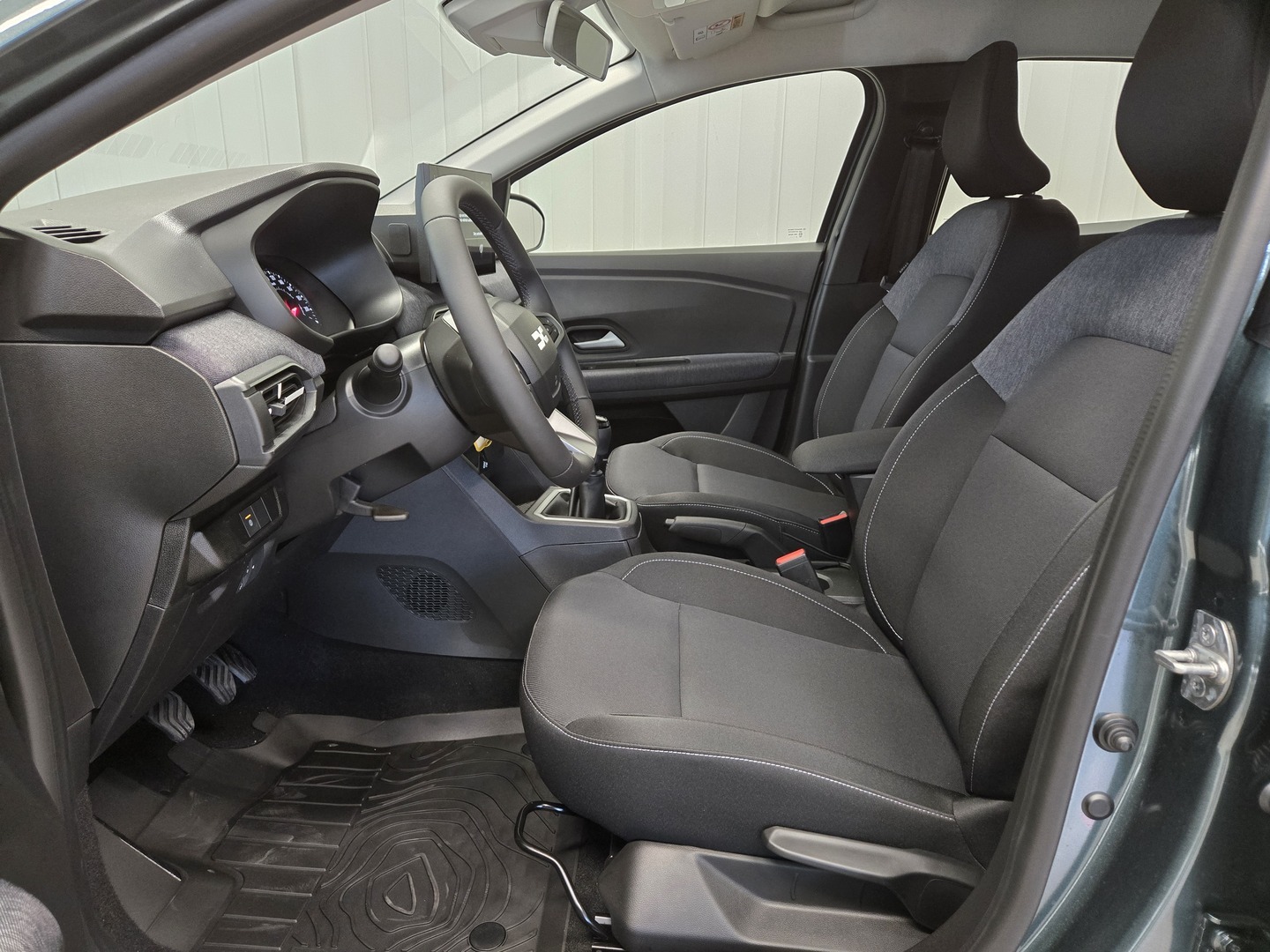 Dacia Sandero TCe 100 Expression 2026, bild 6/16