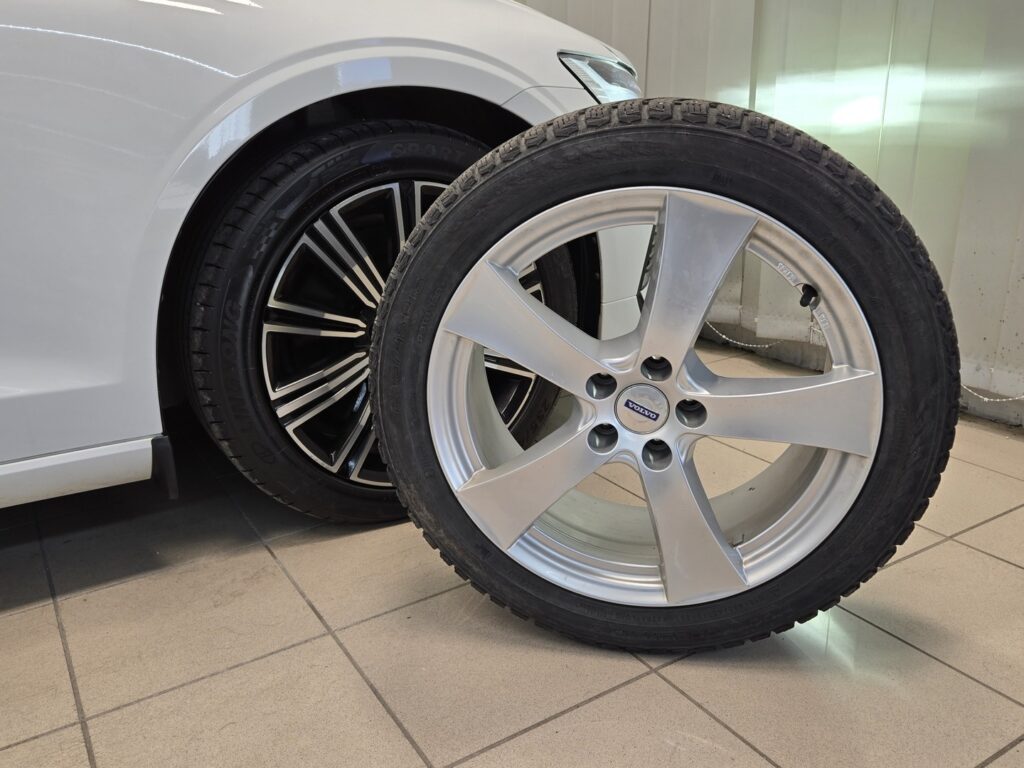 Volvo V60, image 17