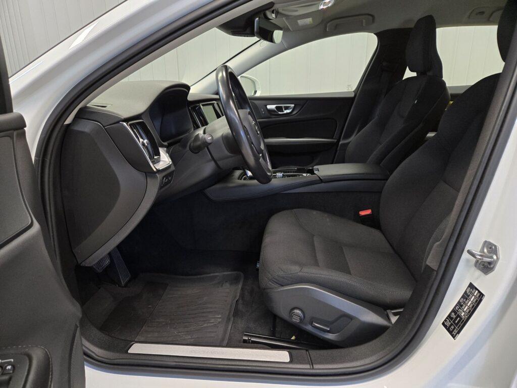Volvo V60, image 6