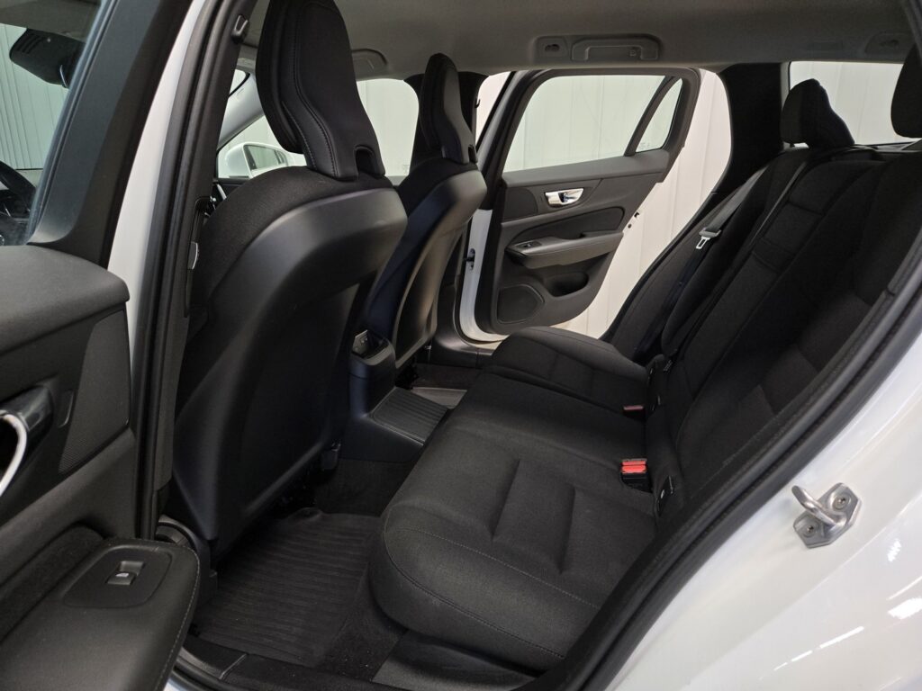 Volvo V60, image 7