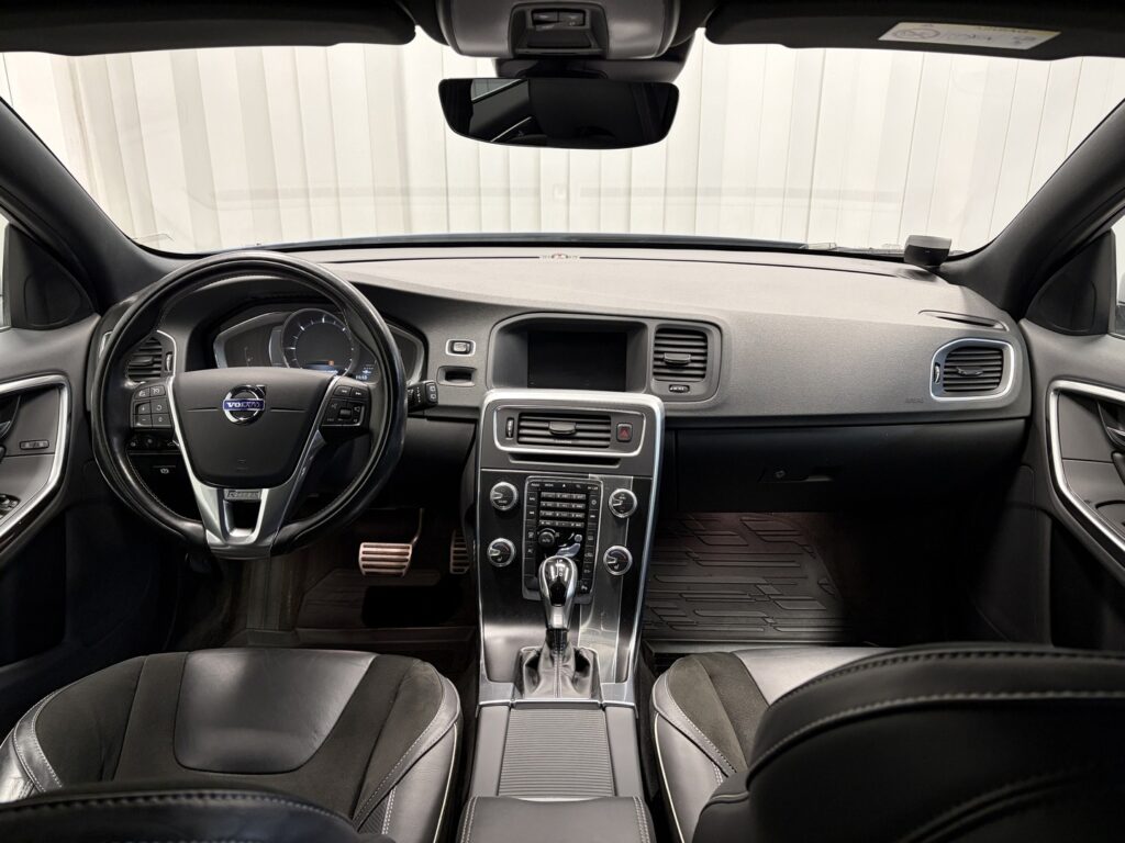 Volvo V60, image 11