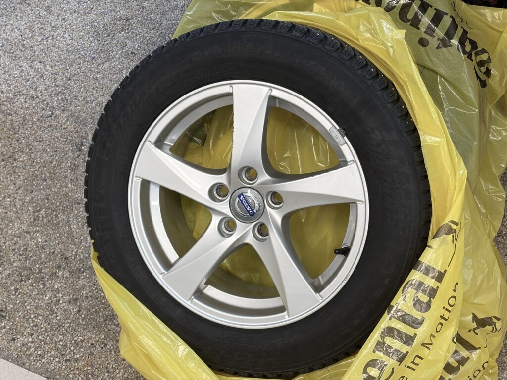 Volvo V60, image 26