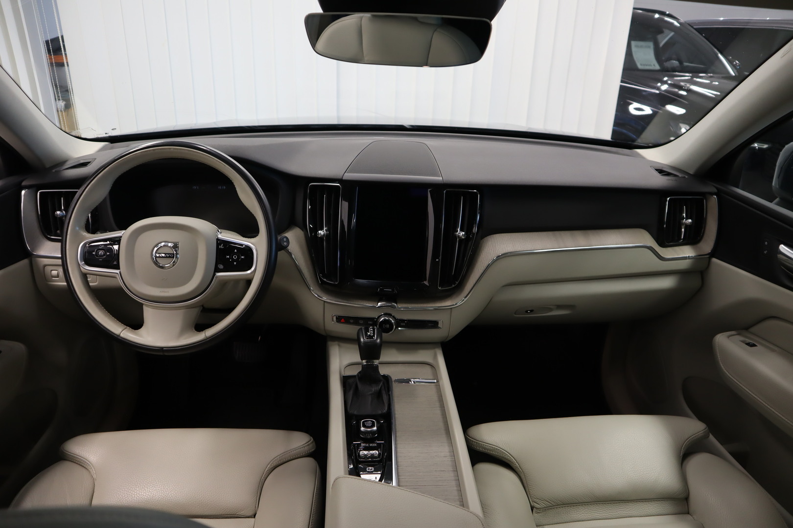 Volvo XC60 2017, bild 7/24
