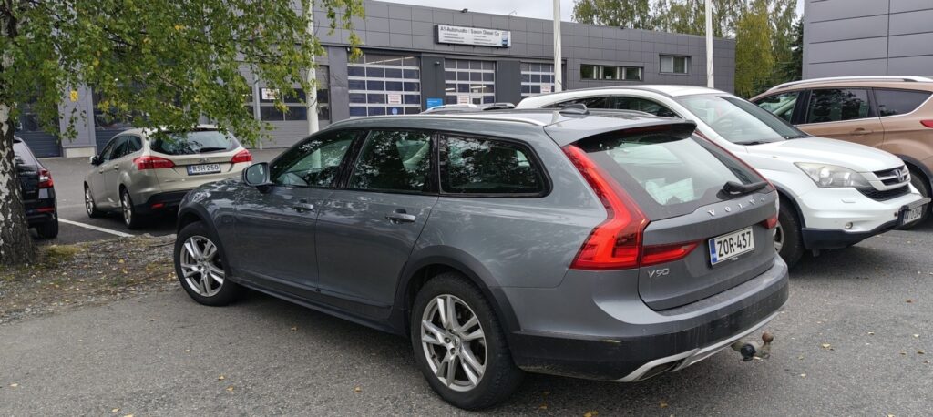 Volvo V90 Cross Country, image 2