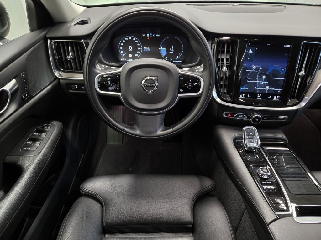 Volvo V60, image 12