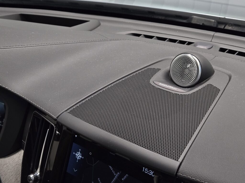 Volvo XC60, image 15