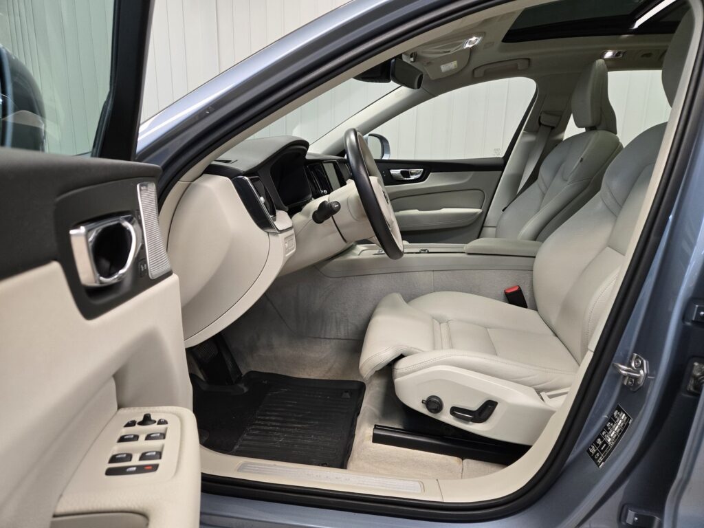 Volvo XC60, image 7