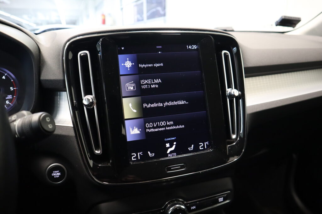Volvo XC40, image 16
