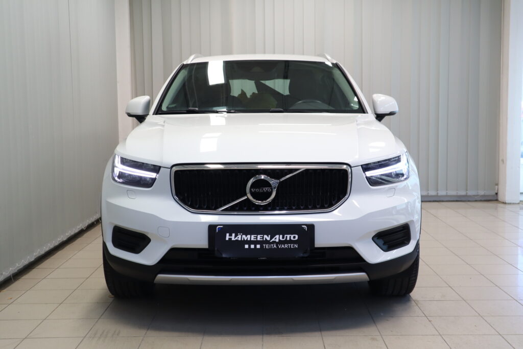 Volvo XC40, image 3