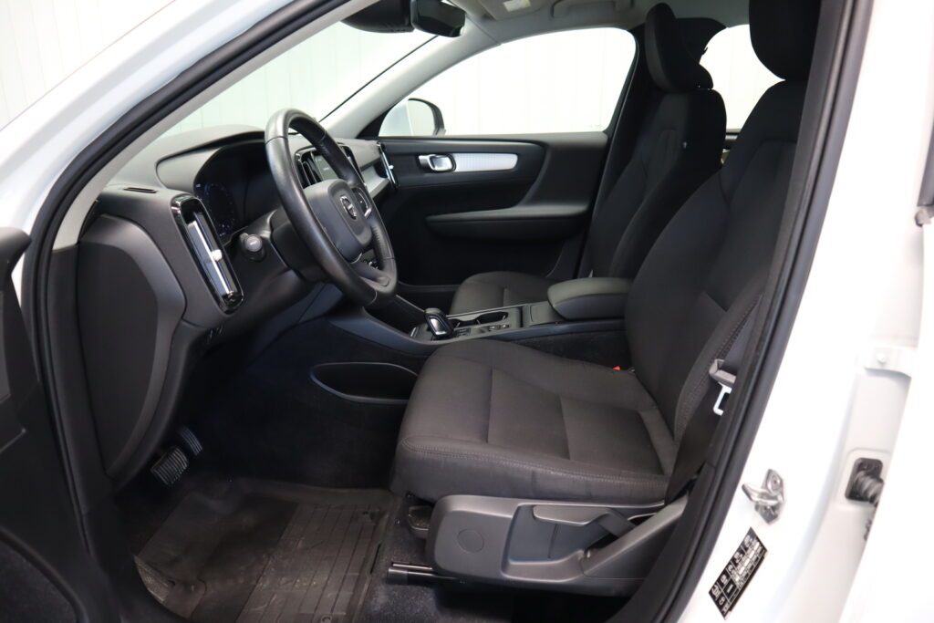 Volvo XC40, image 9