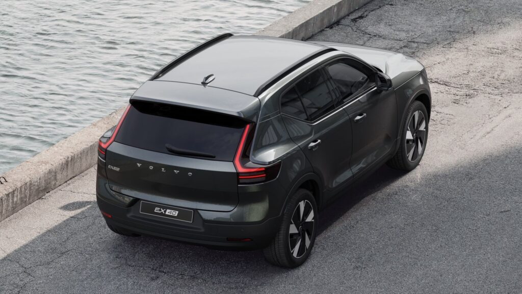 Volvo EX40, image 3